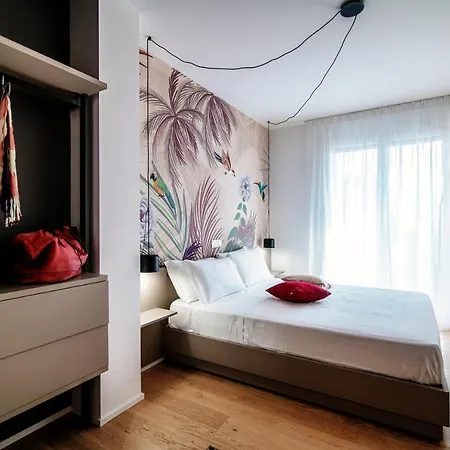 Apartament Sette - By Myhomeincomo *