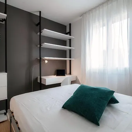Sette - By Myhomeincomo Apartmán *